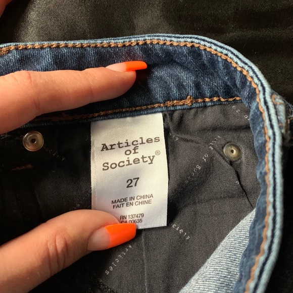 Jeans - Picture 3 of 3